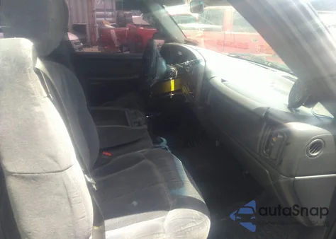 2002 Chevrolet Silverado 1500 Ls из США, поврежденный, VIN 1GCEC14VX2Z122467